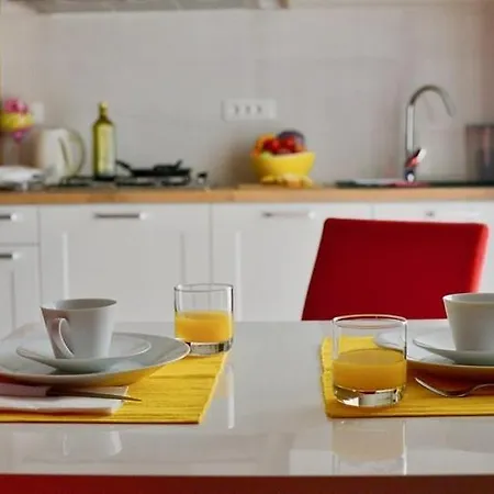 Ground Floor With Spacious Backyard Gostinjska kuća 3*